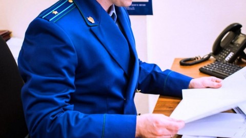 В Илекском районе прокурор потребовал оборудовать площадки для сбора мусора В Илекском районе прокурор потребовал оборудовать площадки для сбора мусора